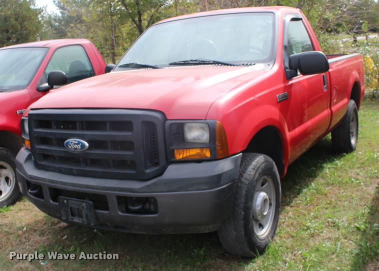 image for item DA4284 2006 Ford F250 Super Duty pickup truck