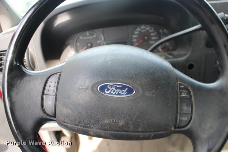 image for item DA4284 2006 Ford F250 Super Duty pickup truck
