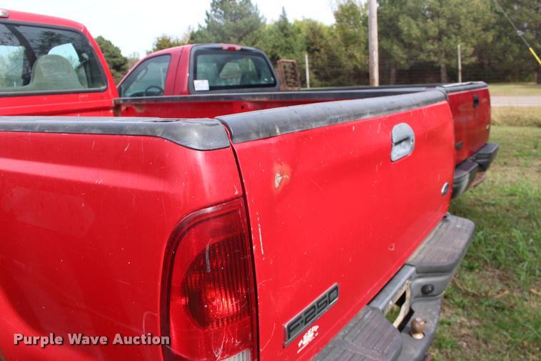 image for item DA4284 2006 Ford F250 Super Duty pickup truck