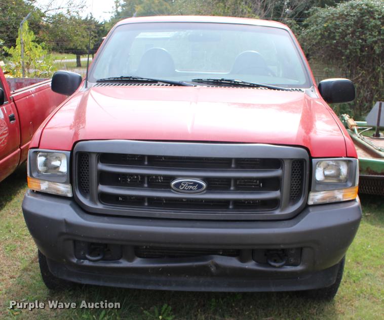 image for item DA4286 2003 Ford F250 Super Duty XL pickup truck