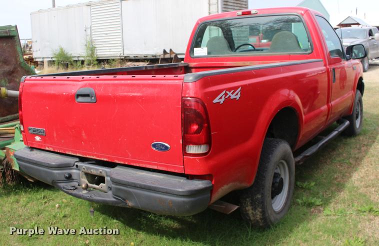 image for item DA4286 2003 Ford F250 Super Duty XL pickup truck