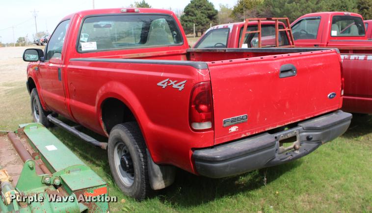 image for item DA4286 2003 Ford F250 Super Duty XL pickup truck