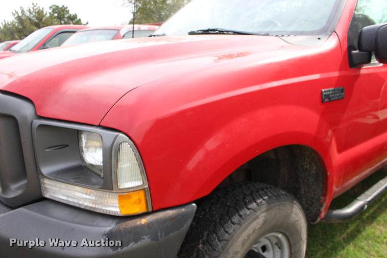 image for item DA4286 2003 Ford F250 Super Duty XL pickup truck