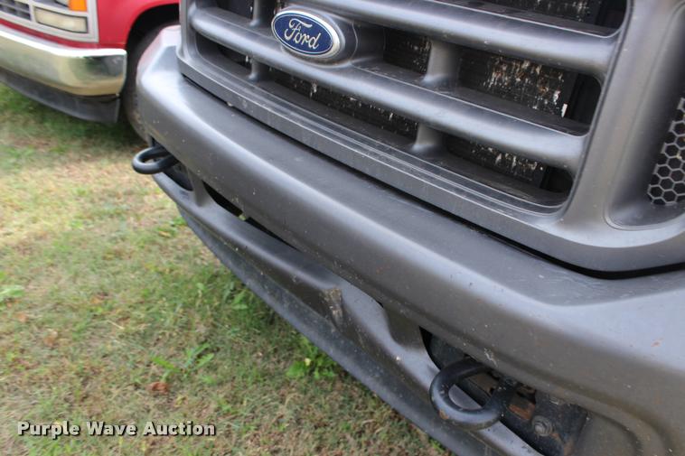 image for item DA4286 2003 Ford F250 Super Duty XL pickup truck