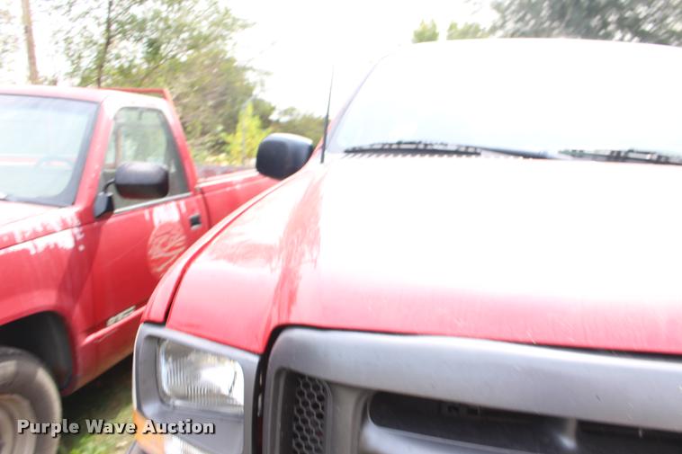 image for item DA4286 2003 Ford F250 Super Duty XL pickup truck