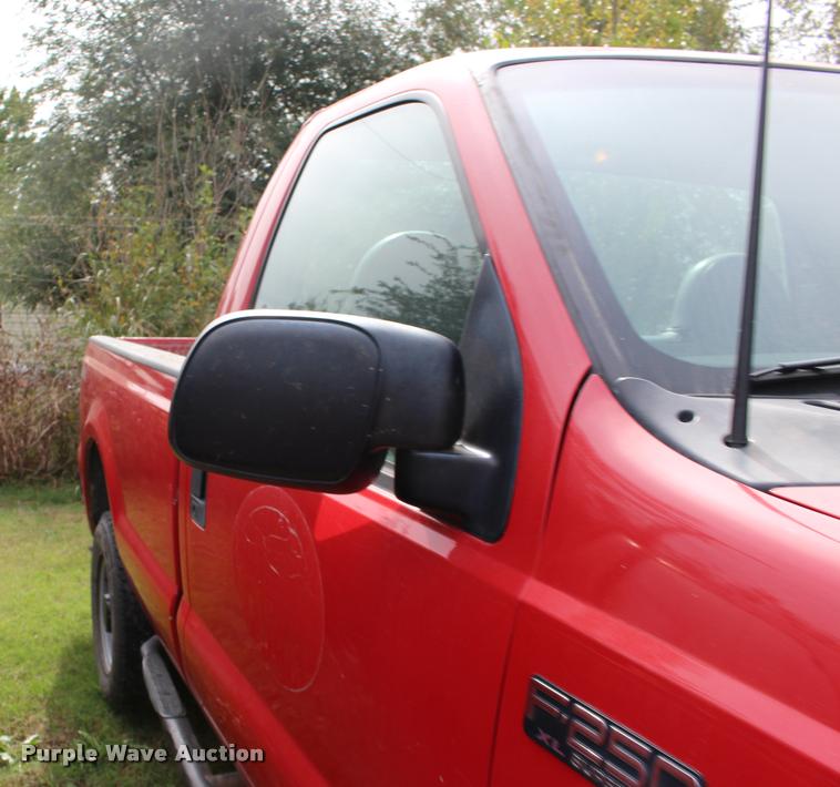 image for item DA4286 2003 Ford F250 Super Duty XL pickup truck