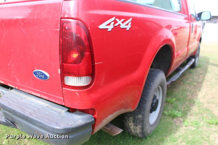 image for item DA4286 2003 Ford F250 Super Duty XL pickup truck