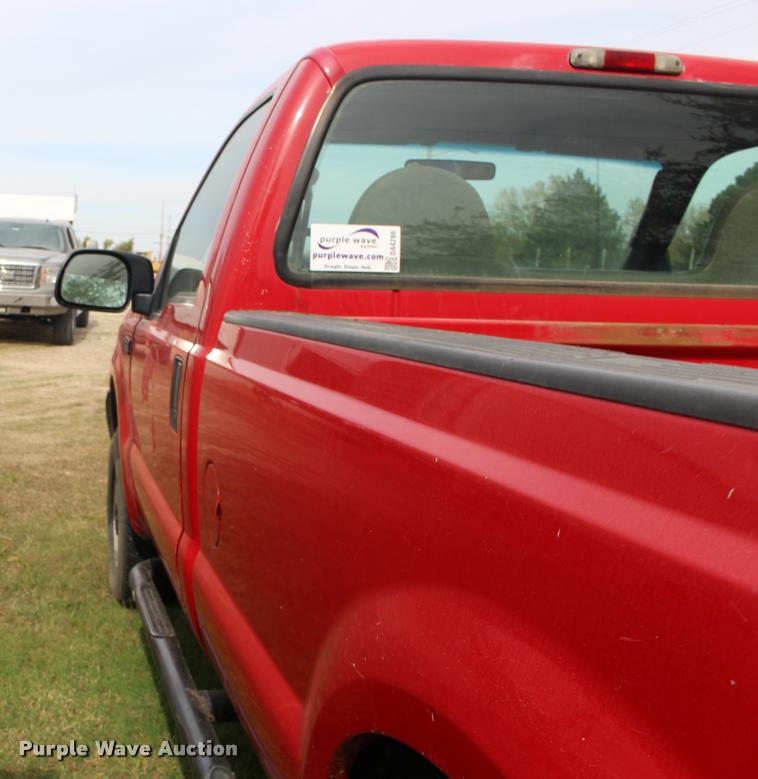 image for item DA4286 2003 Ford F250 Super Duty XL pickup truck