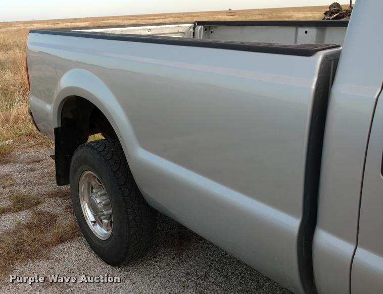 image for item DA4347 1999 Ford F350 Super Duty pickup truck