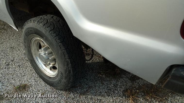 image for item DA4347 1999 Ford F350 Super Duty pickup truck