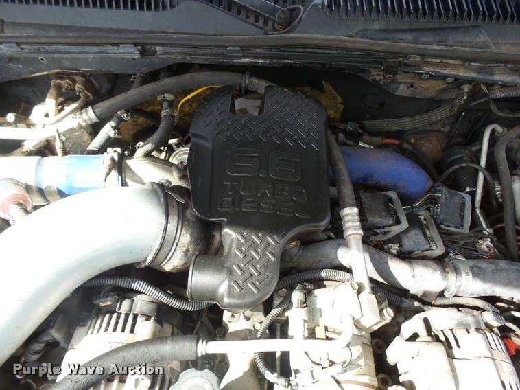 image for item DA4655 2003 Chevrolet Silverado 3500 Crew Cab flatbed pickup truck