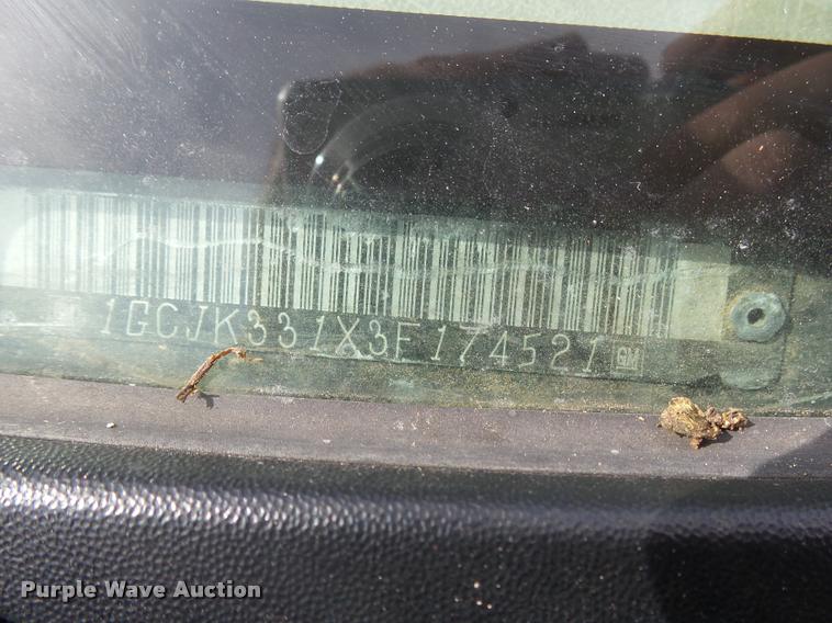 image for item DA4655 2003 Chevrolet Silverado 3500 Crew Cab flatbed pickup truck