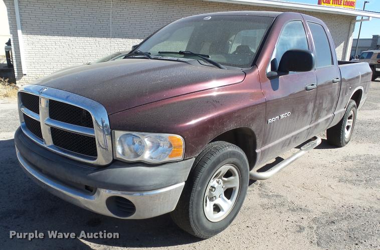 image for item DA4678 2004 Dodge Ram 1500 Quad Cab pickup truck