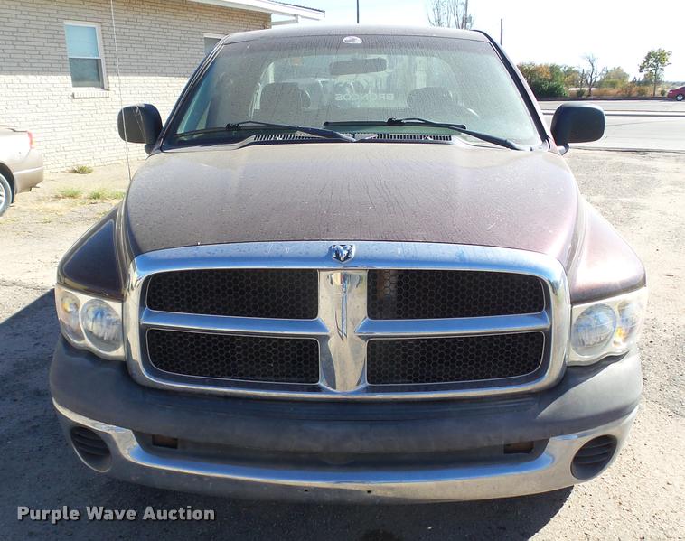 image for item DA4678 2004 Dodge Ram 1500 Quad Cab pickup truck
