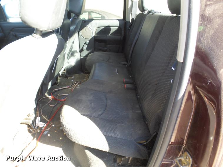 image for item DA4678 2004 Dodge Ram 1500 Quad Cab pickup truck