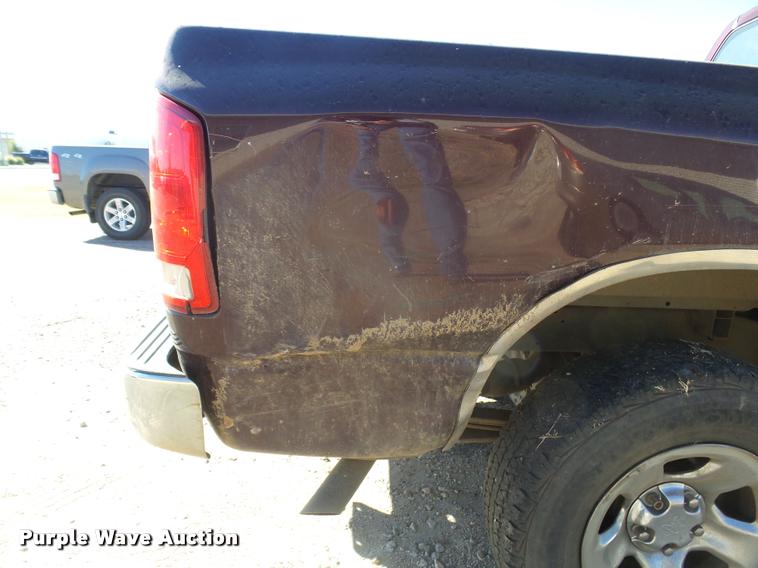 image for item DA4678 2004 Dodge Ram 1500 Quad Cab pickup truck