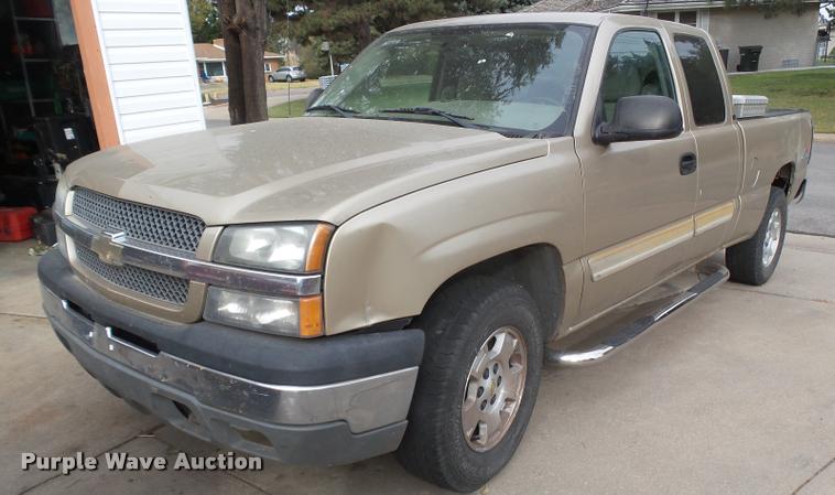 image for item DA4688 2005 Chevrolet Silverado 1500 Ext. Cab pickup truck
