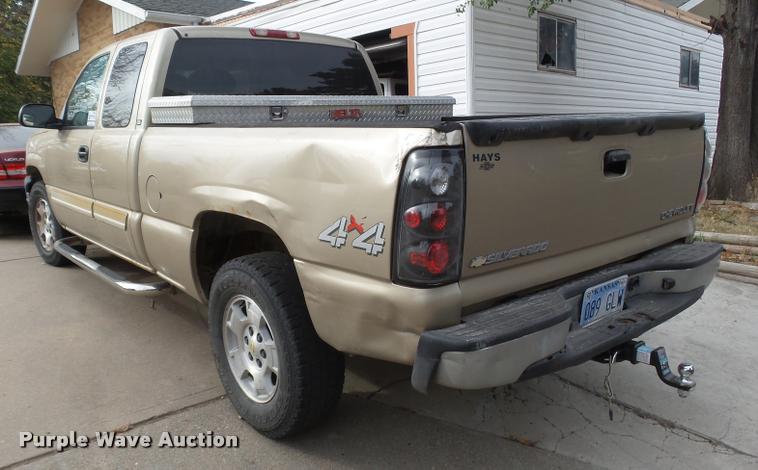 image for item DA4688 2005 Chevrolet Silverado 1500 Ext. Cab pickup truck
