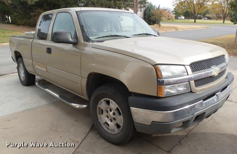 image for item DA4688 2005 Chevrolet Silverado 1500 Ext. Cab pickup truck