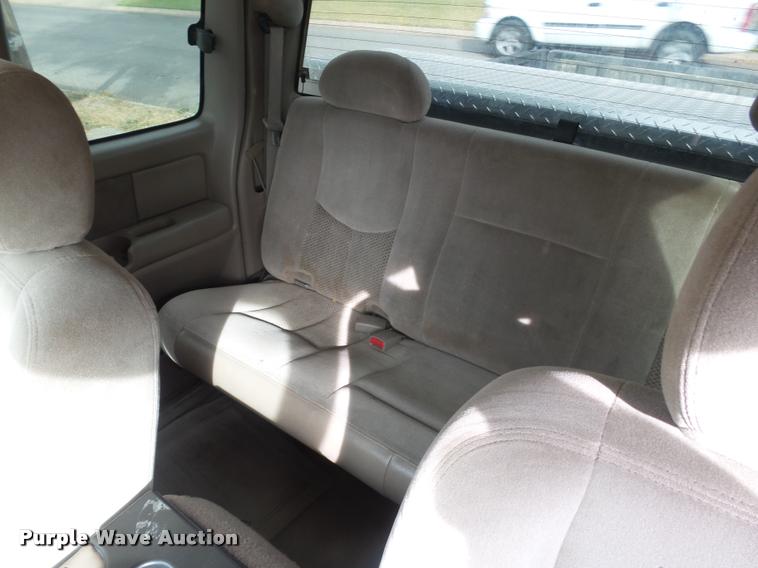 image for item DA4688 2005 Chevrolet Silverado 1500 Ext. Cab pickup truck