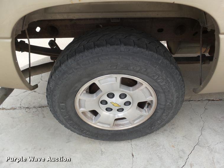 image for item DA4688 2005 Chevrolet Silverado 1500 Ext. Cab pickup truck