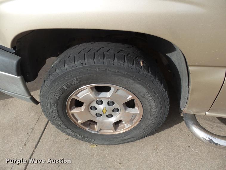 image for item DA4688 2005 Chevrolet Silverado 1500 Ext. Cab pickup truck