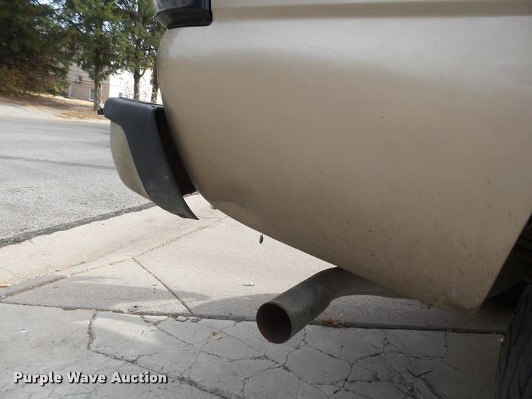 image for item DA4688 2005 Chevrolet Silverado 1500 Ext. Cab pickup truck