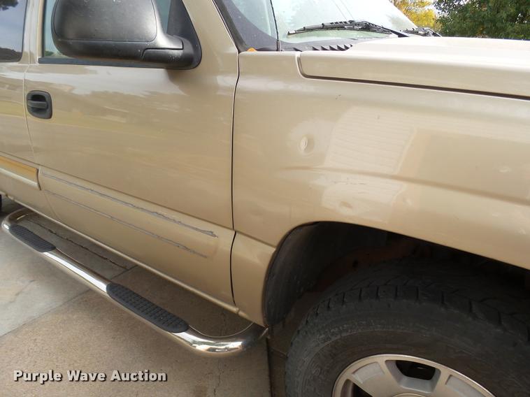 image for item DA4688 2005 Chevrolet Silverado 1500 Ext. Cab pickup truck