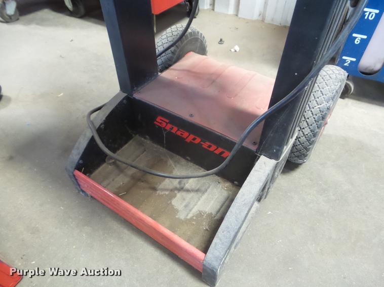 image for item DA9504 Snap-on battery charger