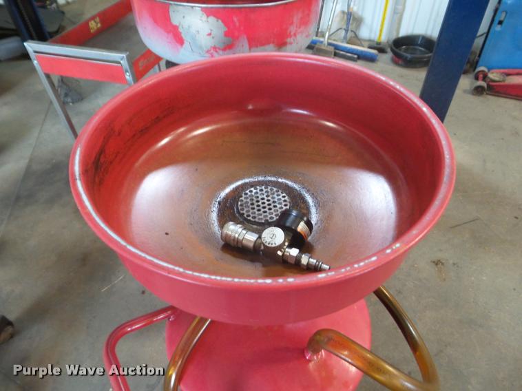 image for item DA9513 (2) fluid drain tanks