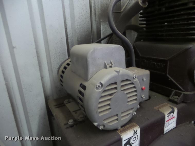 image for item DA9558 Quincy 241060VC air compressor