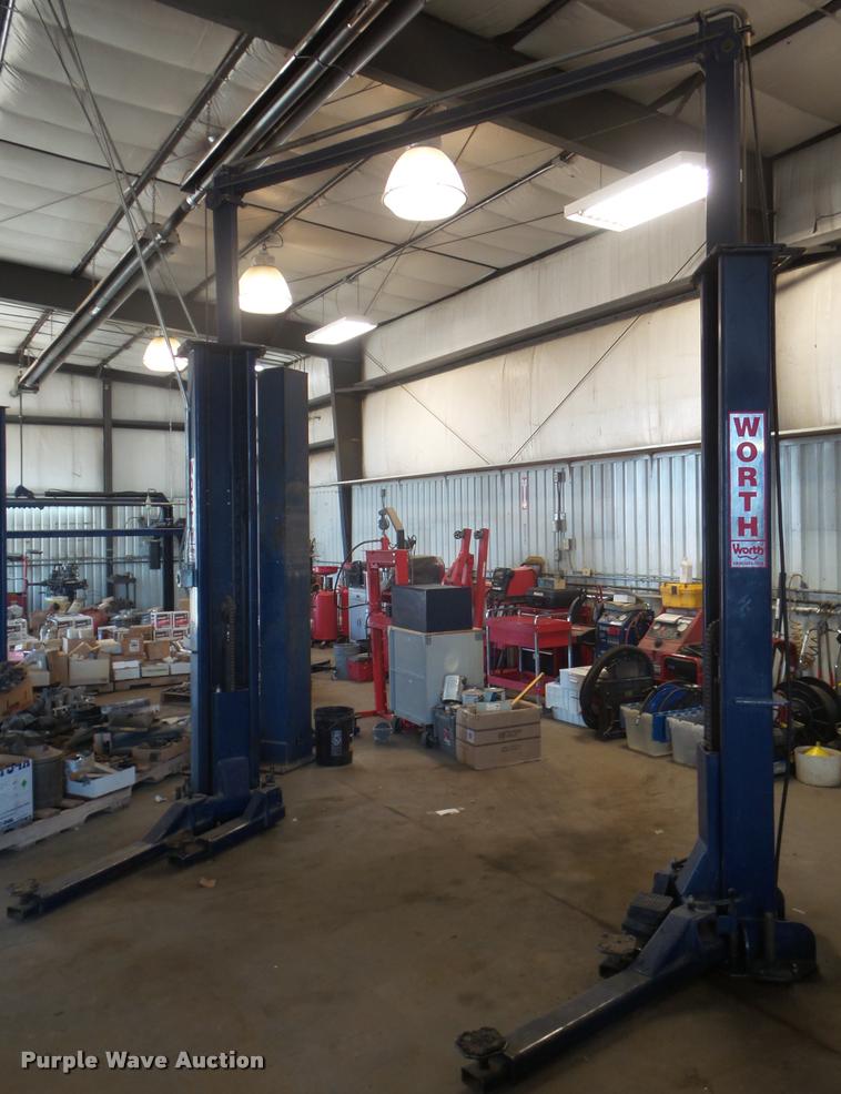 image for item DA9567 Worth Lift 9000ACF asymmetrical vehicle lift