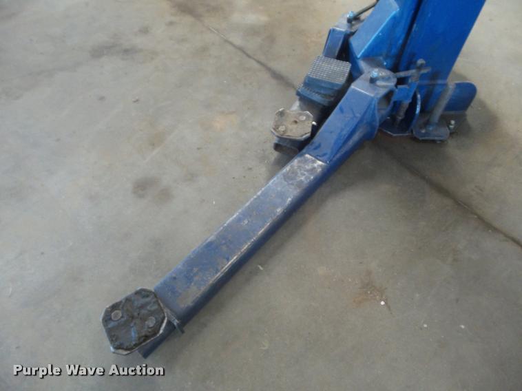 image for item DA9567 Worth Lift 9000ACF asymmetrical vehicle lift
