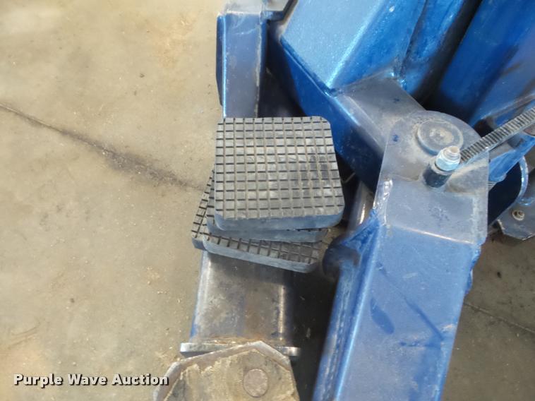 image for item DA9567 Worth Lift 9000ACF asymmetrical vehicle lift