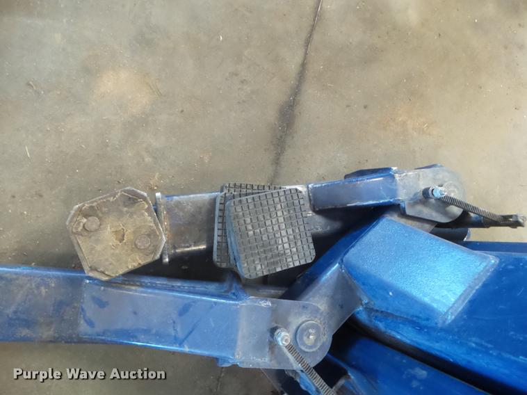 image for item DA9567 Worth Lift 9000ACF asymmetrical vehicle lift