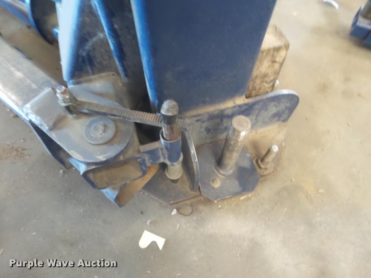image for item DA9567 Worth Lift 9000ACF asymmetrical vehicle lift