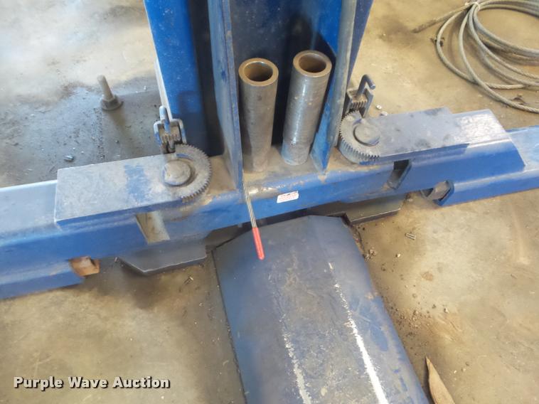 image for item DA9568 Worth equal arm low profile automotive hoist