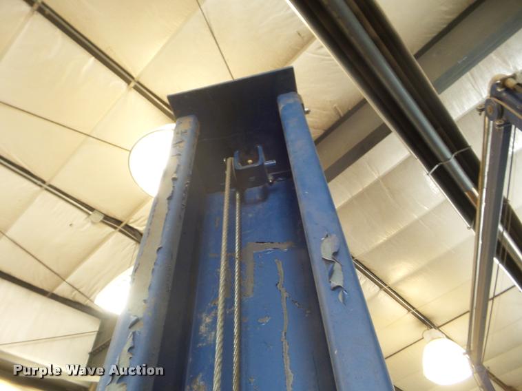 image for item DA9568 Worth equal arm low profile automotive hoist