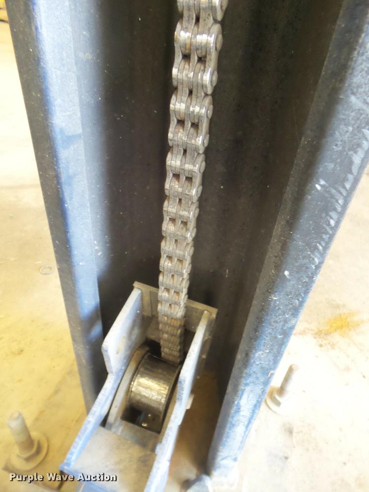 Worth 12000E four post automotive lift in Quinter, KS Item DA9569