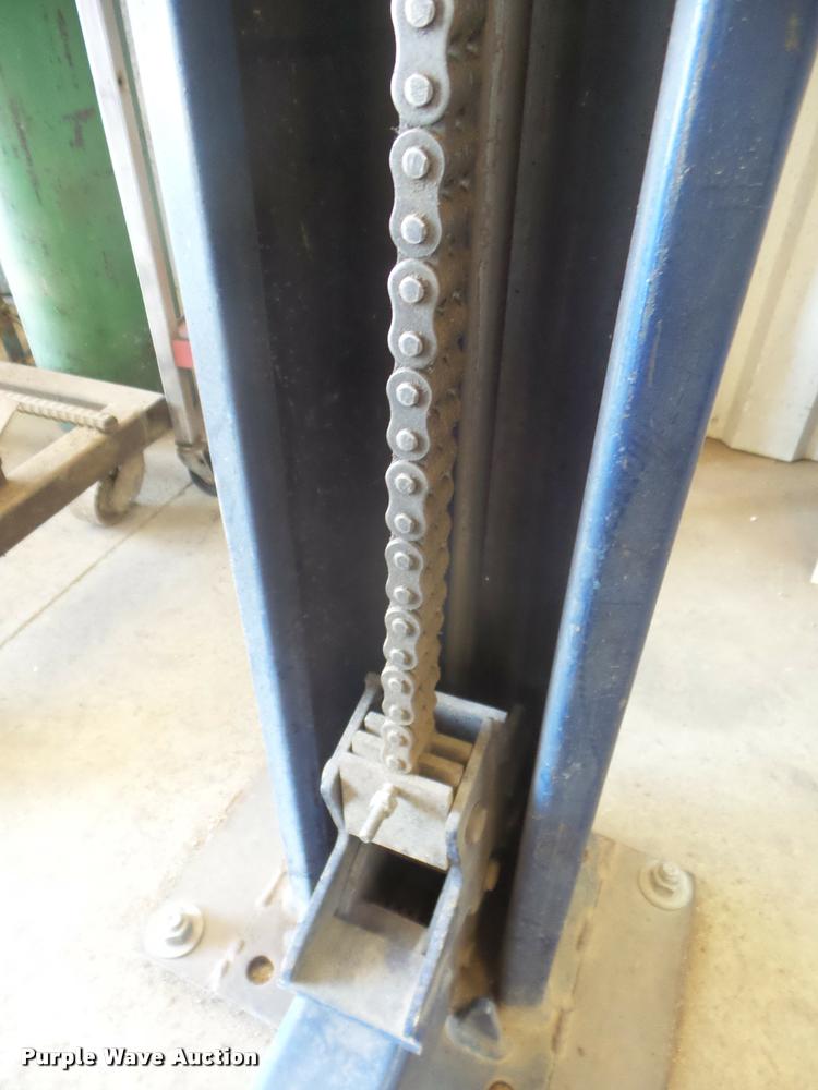 image for item DA9569 Worth 12000E four post automotive lift