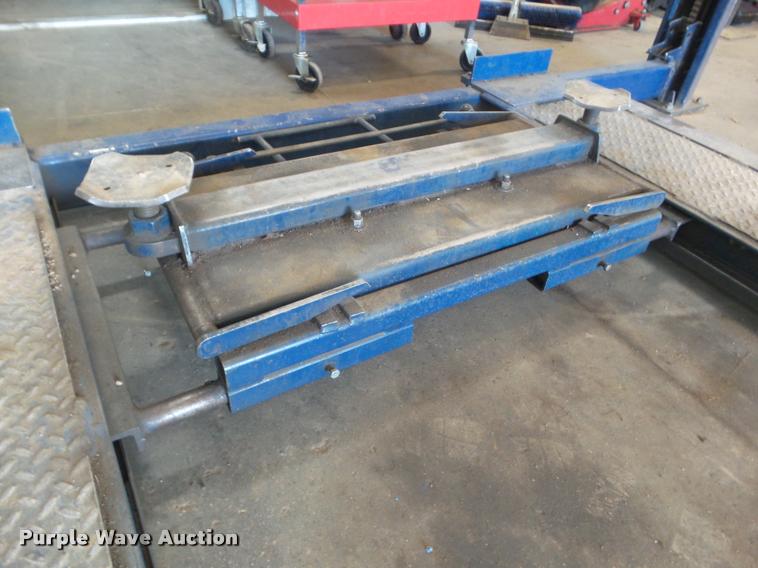 image for item DA9569 Worth 12000E four post automotive lift