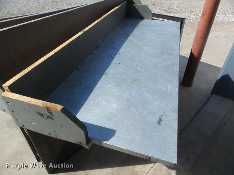 image for item DA9575 (4) Craftsman work benches