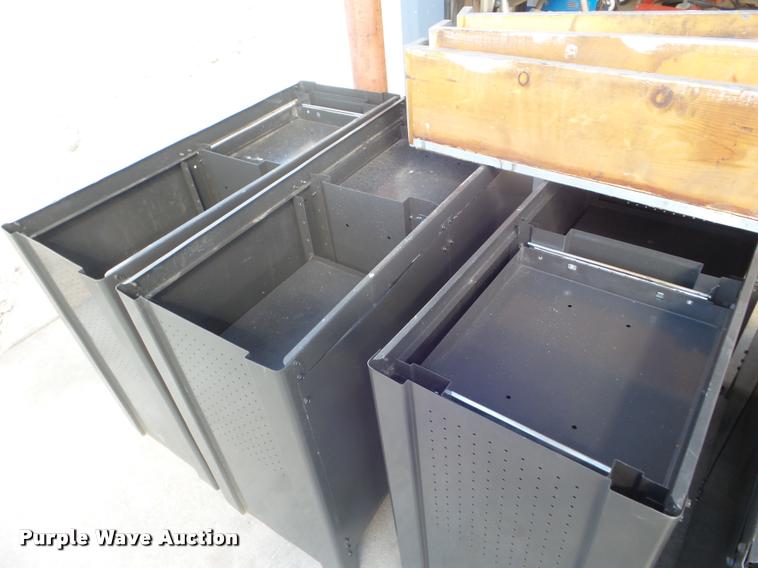 image for item DA9575 (4) Craftsman work benches