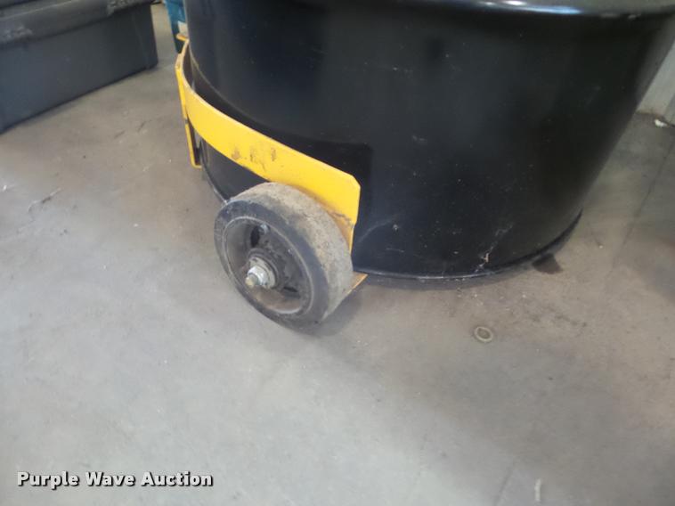 image for item DA9576 SAE 10W-30 motor oil