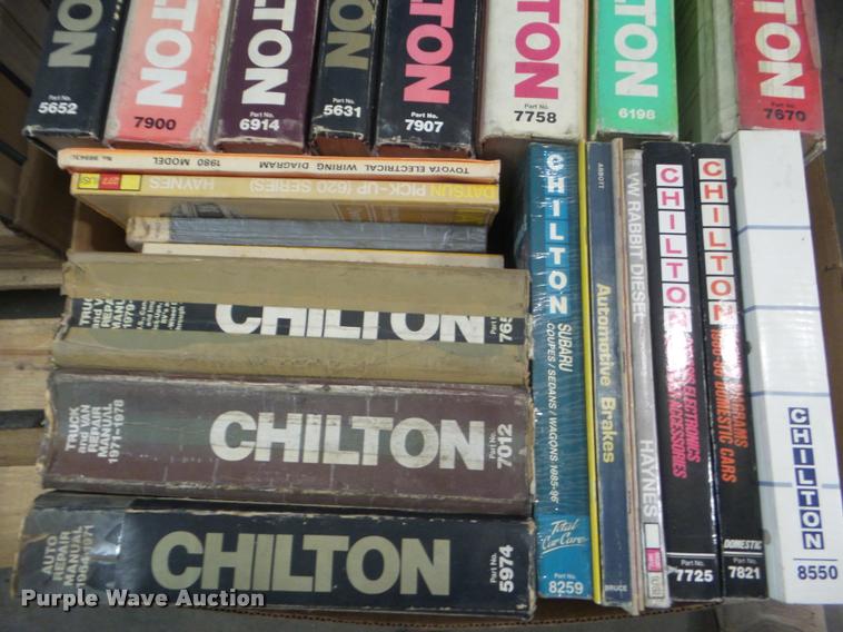 image for item DA9601 Automotive service manuals