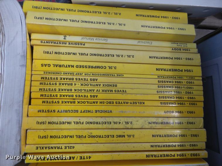 image for item DA9601 Automotive service manuals