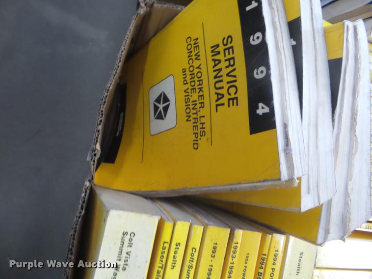 image for item DA9601 Automotive service manuals