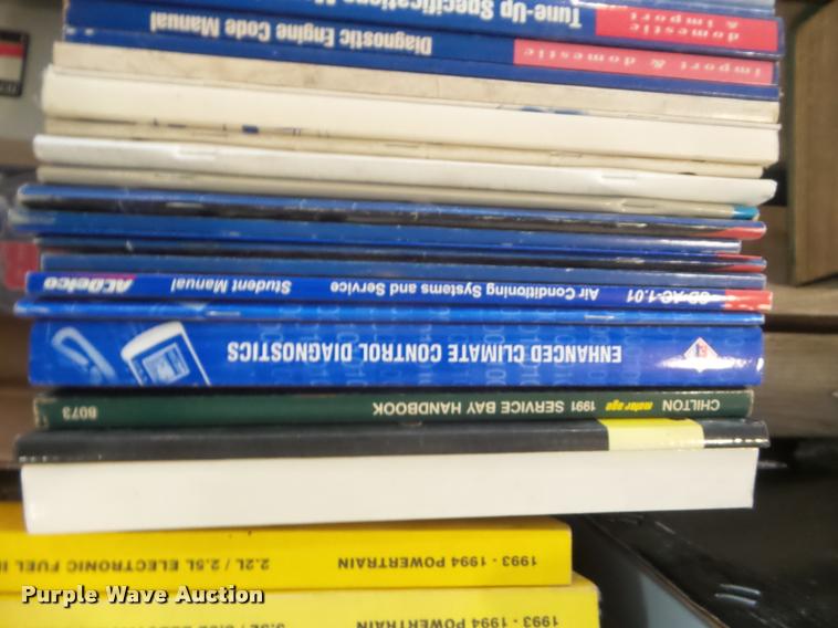 image for item DA9601 Automotive service manuals