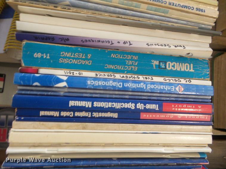 image for item DA9601 Automotive service manuals