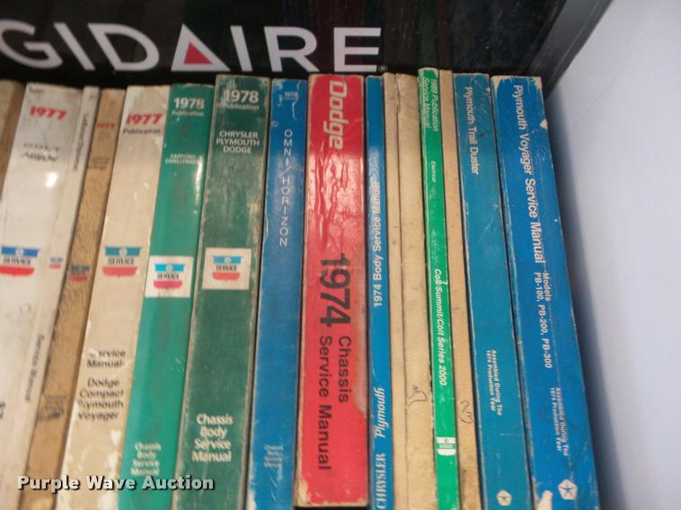 image for item DA9601 Automotive service manuals